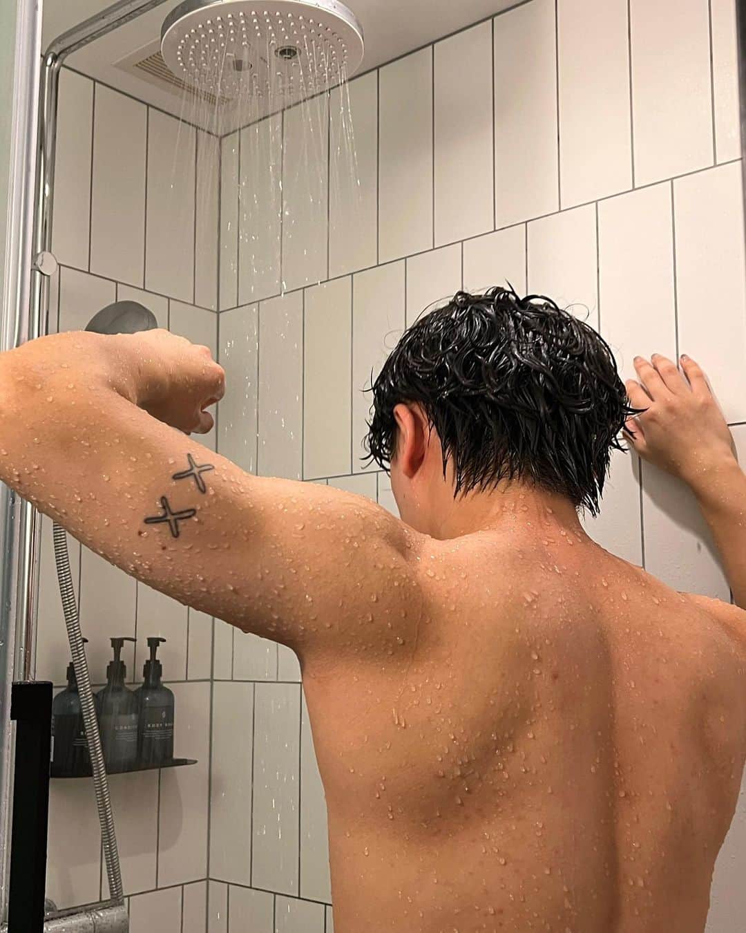 まきとんのインスタグラム：「2023 summer  i don't want to go outside cuz it's too hot in the summer of japan  how was your summer?  . . . #summer #summer23 #tokyo #japan #summersonic2023」
