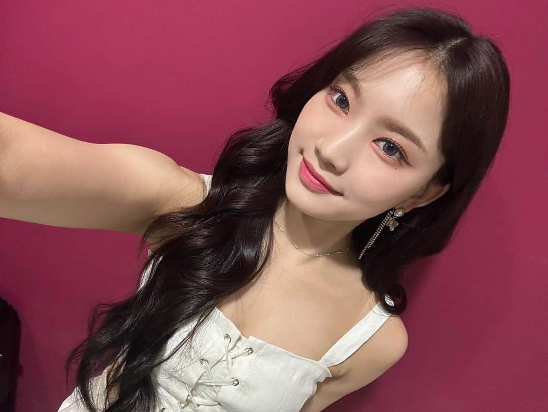 STAYCさんのインスタグラム写真 - (STAYCInstagram)「이번 활동도 모두 고생 많았어요💕  #STAYC #스테이씨 #ISA #아이사」9月4日 12時32分 - stayc_highup