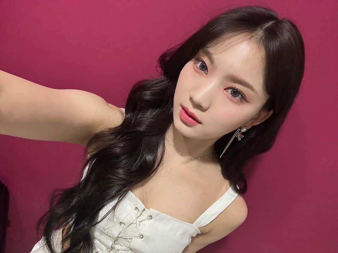 STAYCさんのインスタグラム写真 - (STAYCInstagram)「이번 활동도 모두 고생 많았어요💕  #STAYC #스테이씨 #ISA #아이사」9月4日 12時32分 - stayc_highup