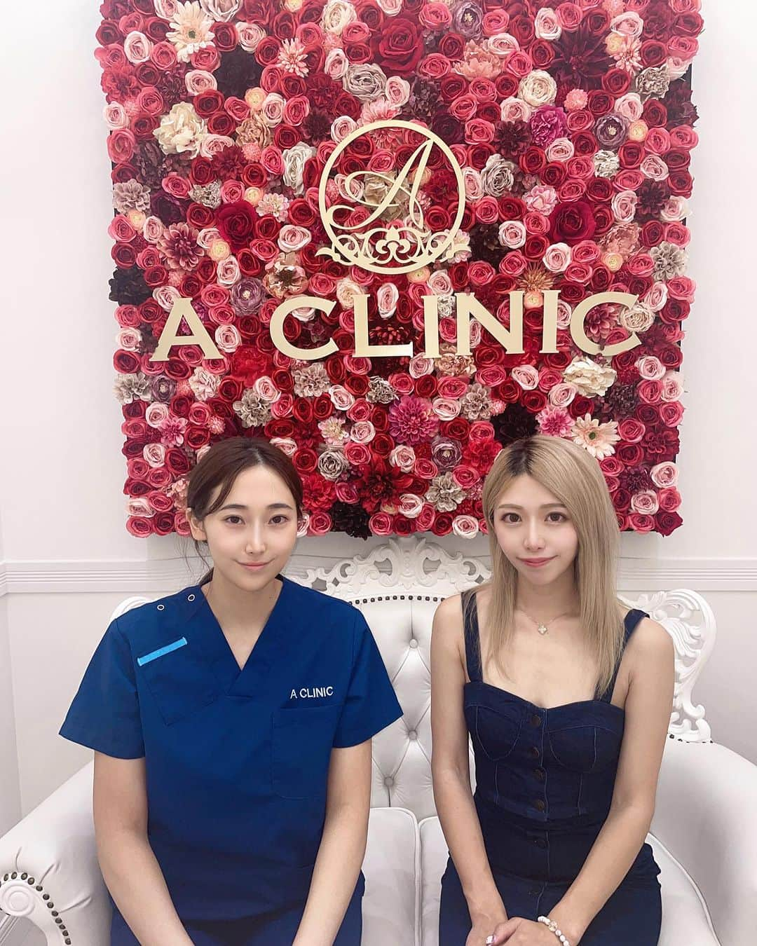 HANAさんのインスタグラム写真 - (HANAInstagram)「･ ･ Aclinic新宿院(@aclinic_shinjuku )の 吉川先生(@aclinic_yoshikawa)に パーフェクトアイズの施術をしてもらって 2週間たちました👀💕 ･ 自然でかわいい理想のタレ目になって 大満足です🥹💞💞 ･ beforeの画像と比べてもらうとわかりやすいけど かなり目の印象が柔らかくなった😌✨ ･ 今までアイラインをミリ単位でこだわって タレ目作ったりしてたけどそれもなくなって メイク時間もかなり短縮されたよ💄 ✨💕 ･ 腫れや内出血もほぼなくて仕事も 次の日からできて助かった⊂( ᴖ ̫ᴖ)⊃🌈 ･ 最近顔のたるみが気になるから次はAスレッド やりたいなーって思ってる🪄🫧 ･ ･ #aclinic #aclinic銀座 #aclinic横浜 #aclinic新宿#aclinic名古屋#aclinic大阪 #aclinic福岡#aclinic池袋 #aクリニック #エークリニック #目尻切開 #目尻長め #目整形 #タレ目 #タレ目整形  #たれ目 #デカ目 #パーフェクトアイズ #グラマラスライン #グラマラスライン形成 #プチ整形 #整形 #美容整形  #美容 #美容外科 #美容クリニック#吉川彩#aclinic仙台」9月4日 12時52分 - hnmr__100