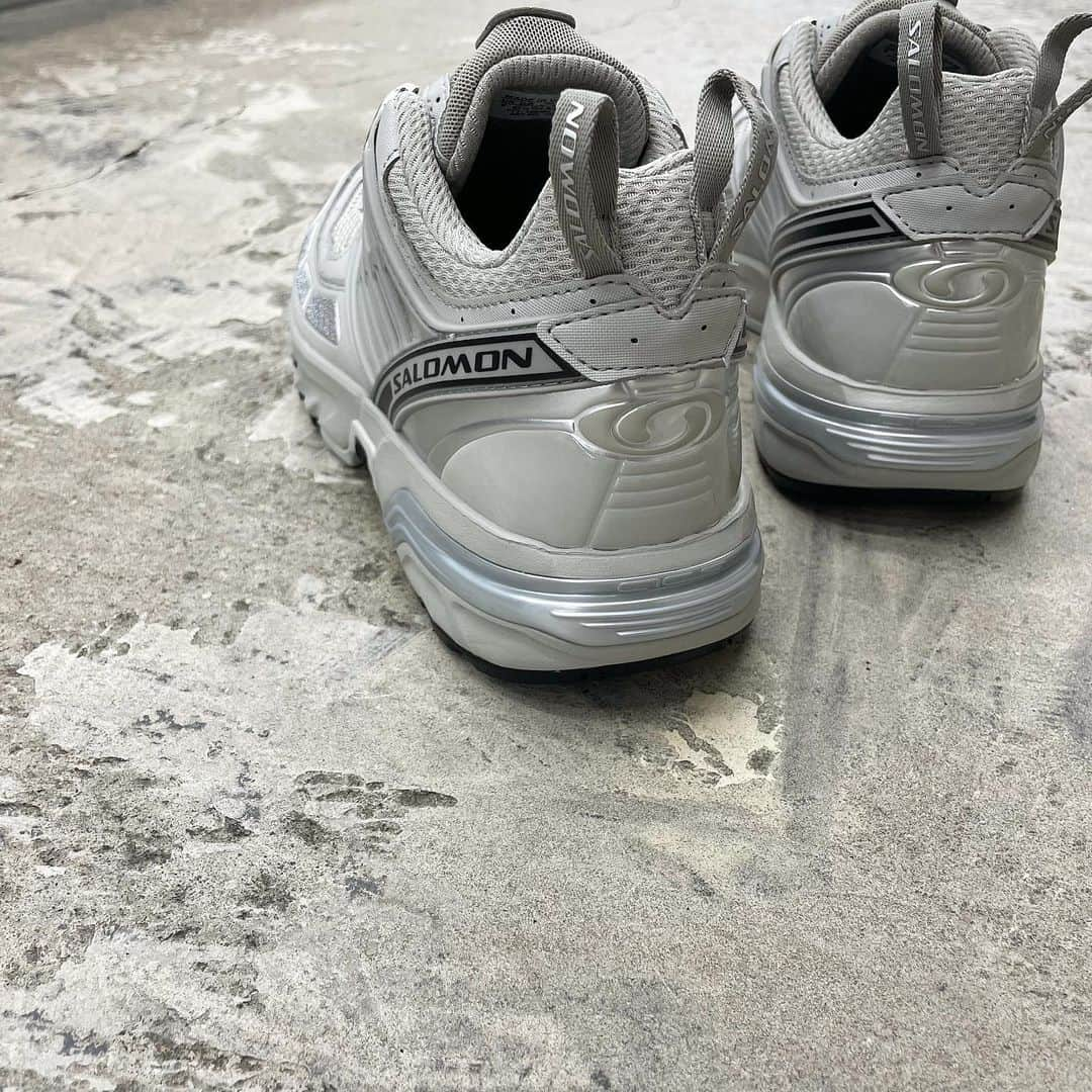 エリミネイターさんのインスタグラム写真 - (エリミネイターInstagram)「AW23 SALOMON SPORTSTYLE “ACS PRO” GRAY × SILVER METALLIC will be releasing on 8th Sep. . Now accepting pre-order at ELIMINATOR store & online. . #salomonadvanced #advanced #salomonsportstyle #salomon #limitededition #function #functionaltraining #kicks #instakicks #nicekicks #sneakers #sneakerhead  #acspro #mensfashion #menswear #highsnobiety #eliminator #tokyo #daikanyama #streetfashion #streetstyle #streetwear #trailrunning」9月4日 13時00分 - eliminator_tokyo