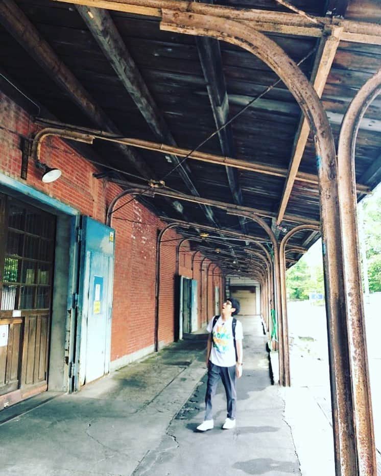 吉川正洋さんのインスタグラム写真 - (吉川正洋Instagram)「「好きな柱はなんですか？」と聞かれたら「もちろんレールを再利用した柱です！」と答えます。」9月4日 13時08分 - dhyoshikawa