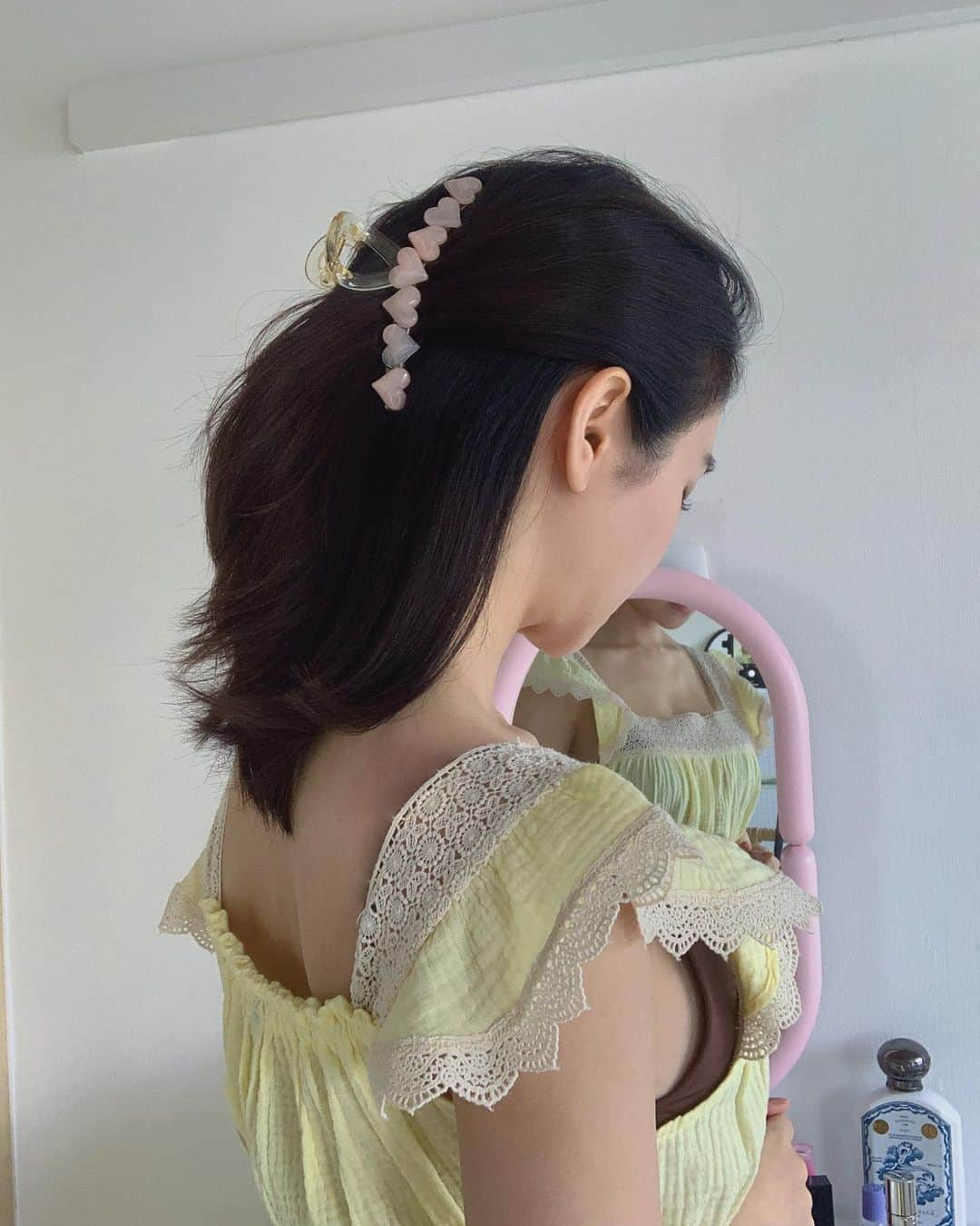 尾島沙緒里さんのインスタグラム写真 - (尾島沙緒里Instagram)「ヘアクリップは数ヶ月で壊れるので 数百円の物を買いましょう🥹  最近可愛い物に囲まれたい気分🩵 ⁡ #shein購入品 #shein #シーイン #シーイン購入品 #ヘアクリップ #ワニクリップ #ヘアアクセサリー  ⁡ 他の投稿はこちら ▷▷▷@ojimasaori__newscaster」9月5日 18時00分 - ojimasaori__newscaster