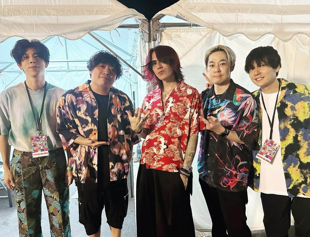 SUGIZOのインスタグラム：「With flumpool @ TOMAKOMAI MIRAI FEST 2023  最幸のバンド！🥹  #TOMAKOMAIMIRAIFEST2023 #MIRAIFEST #flumpool #SUGIZO」