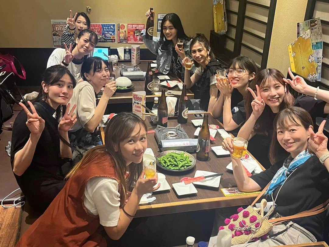 浦えりかさんのインスタグラム写真 - (浦えりかInstagram)「昨日はLINE CUBE SHIBUYAで風男塾 LIVE 15th ANNIVERSARY FINAL～歌鳥風月～でした！  来てくださった皆様、配信で観てくださった皆様ありがとうございます！  浦正が卒業してから6年半。 まさか15周年を今の風男塾と一緒にステージで迎えるとは思ってもいませんでした。 お話をいただいた時はめちゃくちゃ悩んで、でもこの1年今の風男塾のみんなのパフォーマンスや生き方に触れて、PR大使のお話を受けて本当に良かったなと心から思いました。 休みのほとんどないスケジュールを笑顔でこなし、個人配信もあって、数少ない休みの日もレッスン場で自主練する日々。 この子達の力に少しでもなりたいと自分自身もパワーをもらえましたし、今の風男塾は『人を元気にする』という理念がぴったりだなと感じます。 襷を繋いでくれて本当にありがとう。 そしてこれからも風男塾のみんな仲良くしてね！！！ 最後の写真は私の今年の七夕短冊🤣  #風男塾 #風男塾15周年」9月4日 15時04分 - uraerika