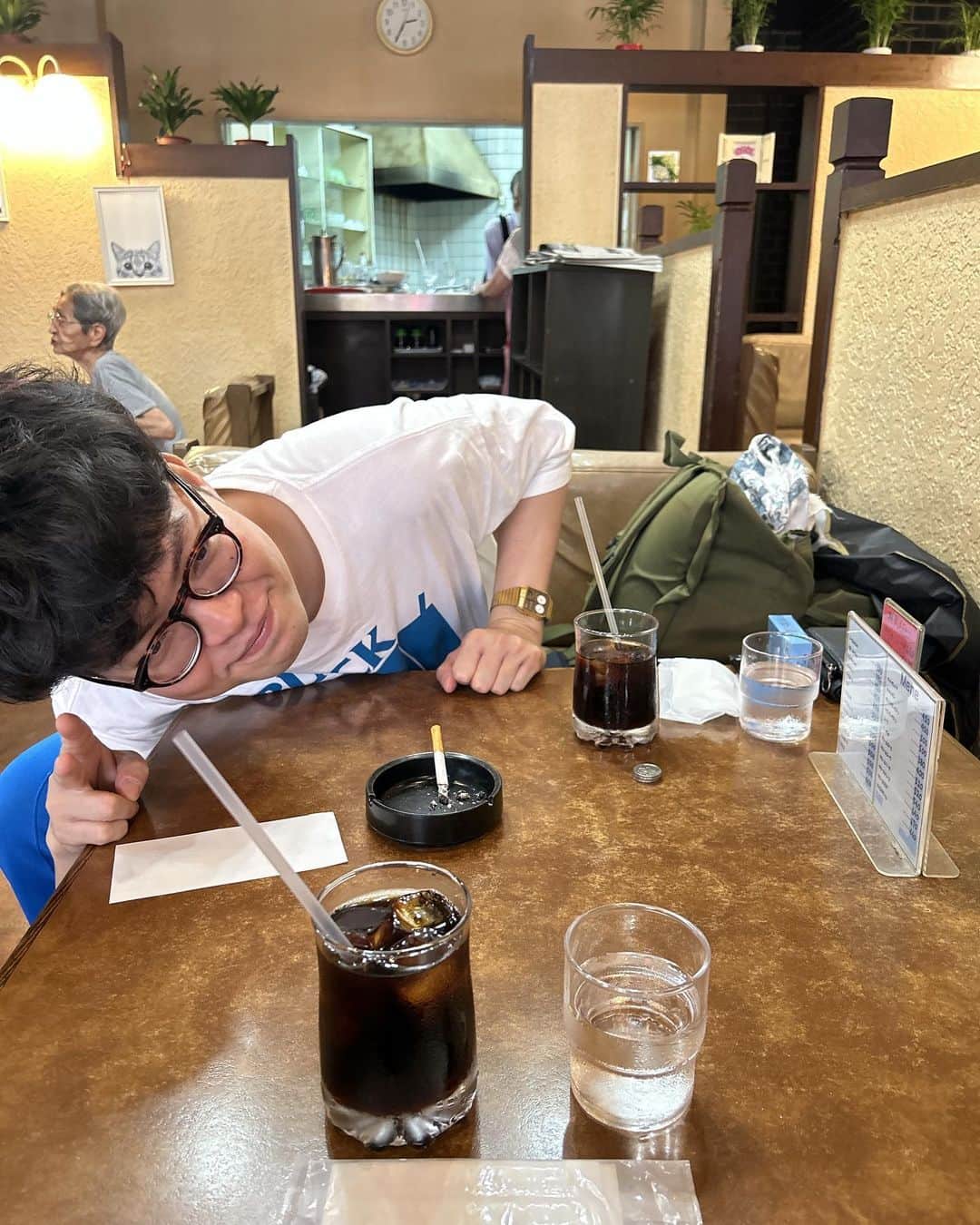のインスタグラム：「いつぞやの喫茶店 #喫茶店 #恵美須町 #純喫茶 #レイコー #お客も店員さんもナニワやわー #奥で充電できる #何がそんな楽しいねん。。。 #ヤーレンズ」