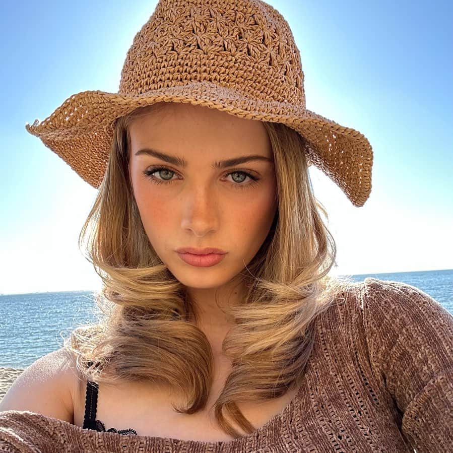 Indi Woollardのインスタグラム：「Howdy 🤠」