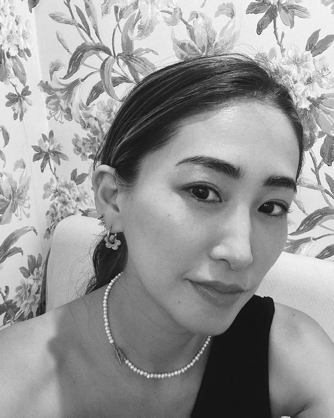 esutoreja_risaribonのインスタグラム：「1ヶ月前🥺❣️❣️ @pvstotto  私の肌のメンテナンスを毎月お願いしている場所❣️❣️ 私はこちらに通ってからニキビが治り一度もあれからできてません❤︎  小顔もこちらでつくってもらってます😃 . .  . 道歩いてたら偶然オーナー2人に会う😚 . #totto#恵比寿#エステ#フェイシャル#ニキビ#ワントーン上がる」