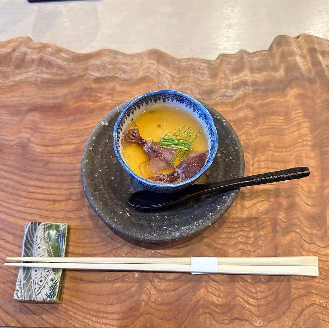 山本瑠香さんのインスタグラム写真 - (山本瑠香Instagram)「和食🍣🥢🥡  いままで日本酒飲めなかったけど 新潟行ったきっかけで 飲めるようになった🍶🌾 わ〜いうれし〜い！  料理もお酒もおいしかった！✨ . . . #和食 #割烹 #割烹料理 #日本食 #日本酒」9月4日 15時51分 - ruka_1010_team8