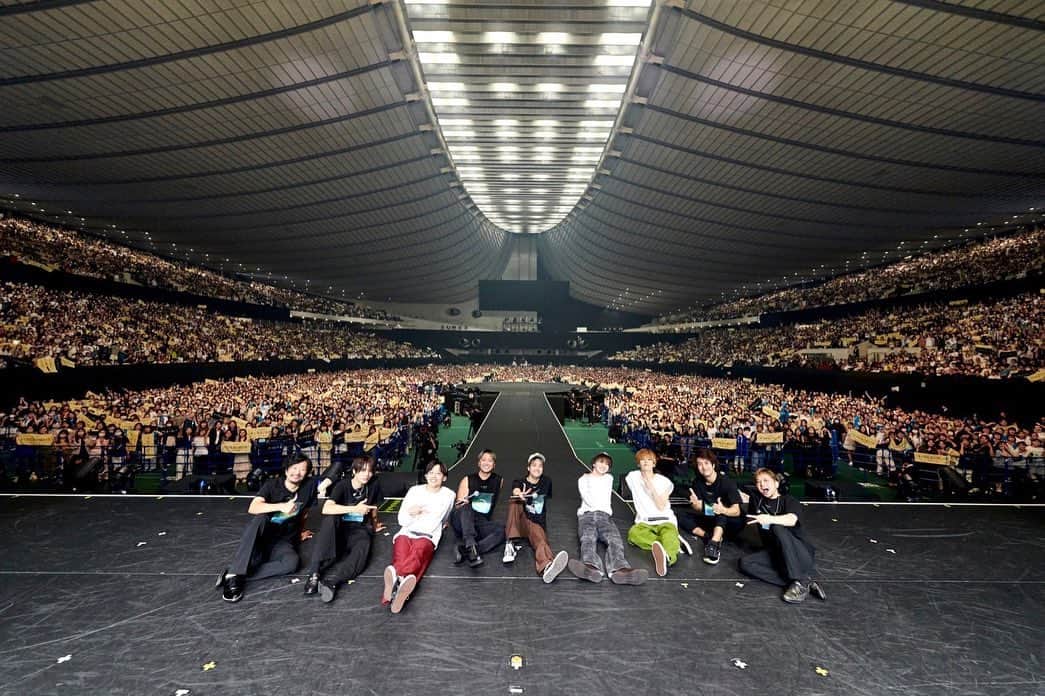 大野雄大さんのインスタグラム写真 - (大野雄大Instagram)「Da-iCE ARENA TOUR 2023 -SCENE- 無事に 完走することができました。  応援していただいた、全ての皆様に感謝です🥲  まだ余韻が抜ける訳ないですが、  とにかく今思う事はみんな最高ってことです！！😭😭😭  最高すぎて最高すぎて、、  最高です！！！😆😆😆  こんなに終わりたくないツアーは初めてでした。。  終わってしまうのは悲しいけれど、 来年の10周年記念武道館公演も発表されましたし、 まだまだ楽しみはこれから作って行けばそれがまた最高の想い出記録を更新していけるでしょうっ！！  僕たちに関わって下さる全ての人と一緒に夢を叶えたい  これからもDa-iCEを宜しくお願い致します！！  #感謝しかない #それ以外あり得ない #喉はしっかり潰れました #本当に最高だったなぁ #幸せすぎたなぁ」9月4日 15時50分 - da_ice_udai