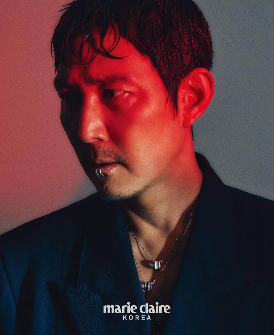 イ・ジョンジェのインスタグラム：「Photo @hongjanghyun Style  @geumnam Hair @rivertaehoon Make up @mzw_ynew」