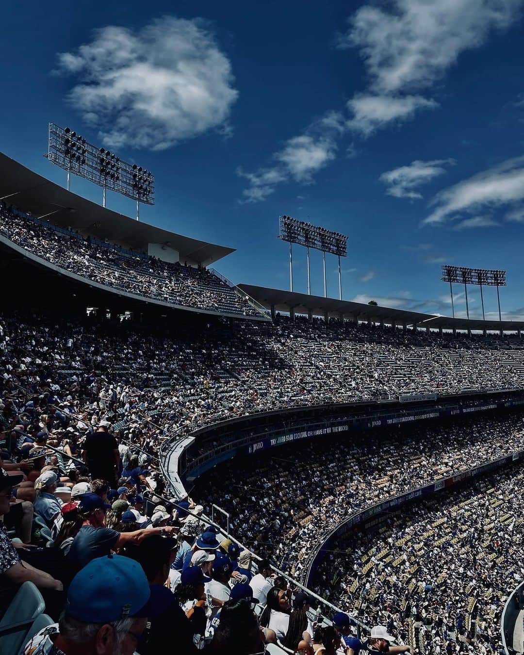 Samuel Lippkeのインスタグラム：「Dodgers Stadium」