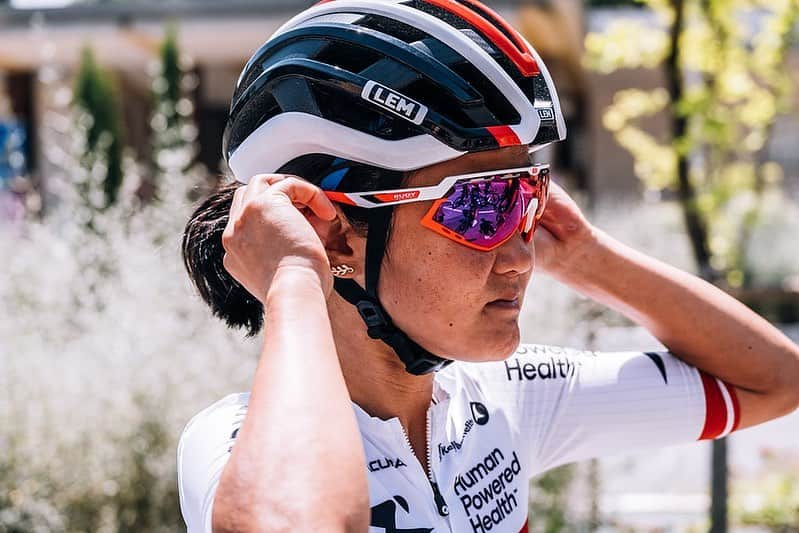 與那嶺恵理のインスタグラム：「Well, after one month time to be back @hphcycling 🧡 2 stage race in 2 weeks 🇫🇷➰🇨🇭!!  . . Personal summary of last month is “When one door shuts another opens.”  Even though there were some uncontrollable things, every time my friends helped me mentally&physically🫶🏻and,  Last gutter was unexpectedly & suddenly food poisoning 🤮🤦🏻‍♀️ I couldn’t survive without you 🫶🏻 . . 🤞🏻It will be good September in France 🇫🇷 & Swiss🇨🇭with @hphcycling 🧡 Try to do my best whatever I can 🫡  . . 📸: @oskarsbrook  #今日のエリさん　#HumanPoweredHealth」