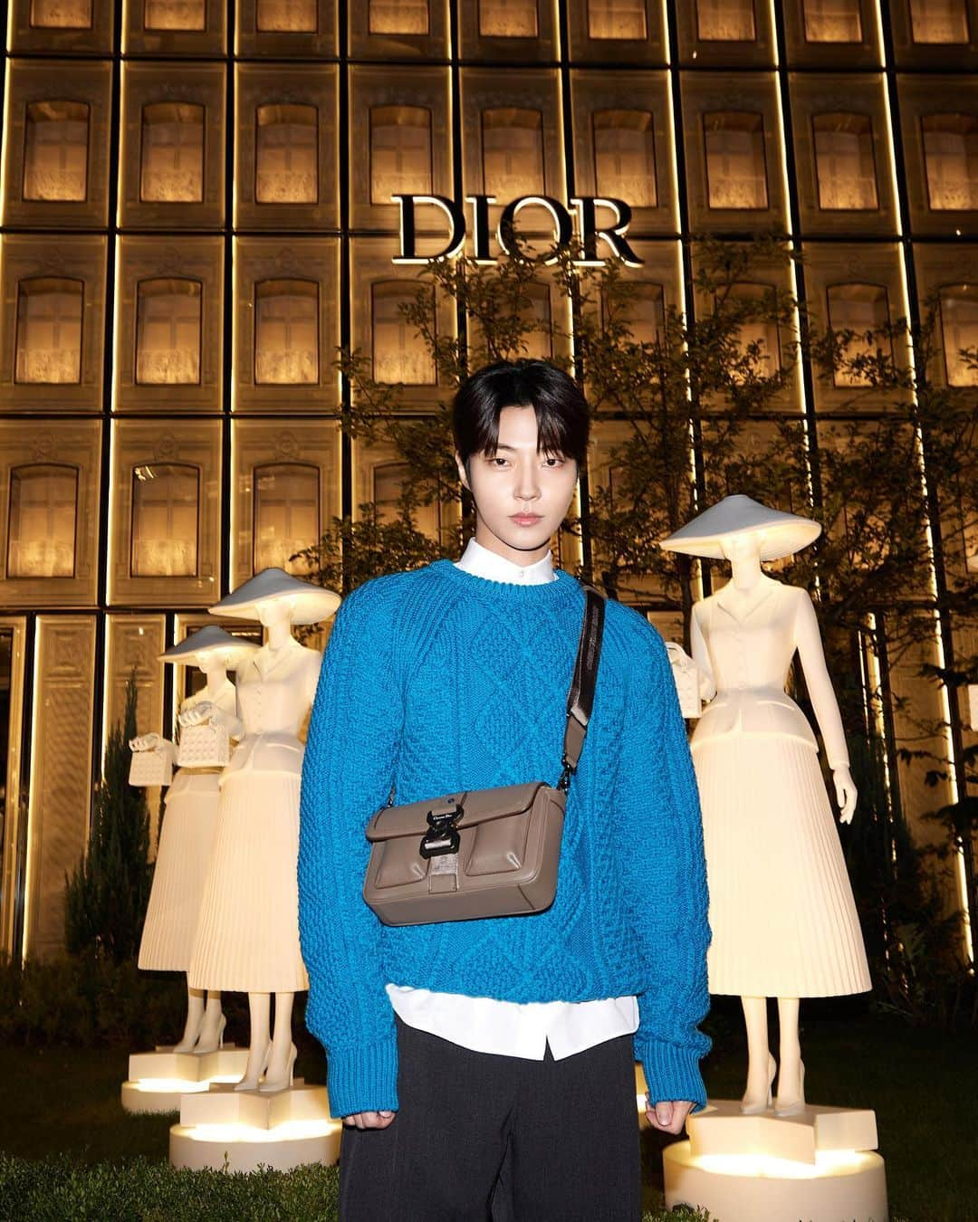 ファン・インヨプさんのインスタグラム写真 - (ファン・インヨプInstagram)「@Dior #Dior #LadyDior」9月4日 16時55分 - hi_high_hiy