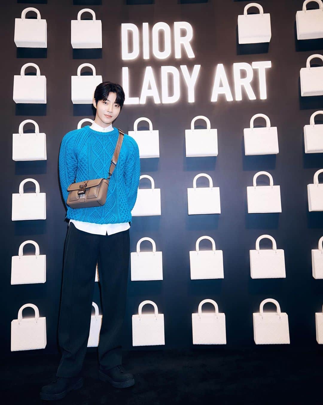 ファン・インヨプさんのインスタグラム写真 - (ファン・インヨプInstagram)「@Dior #Dior #LadyDior」9月4日 16時55分 - hi_high_hiy