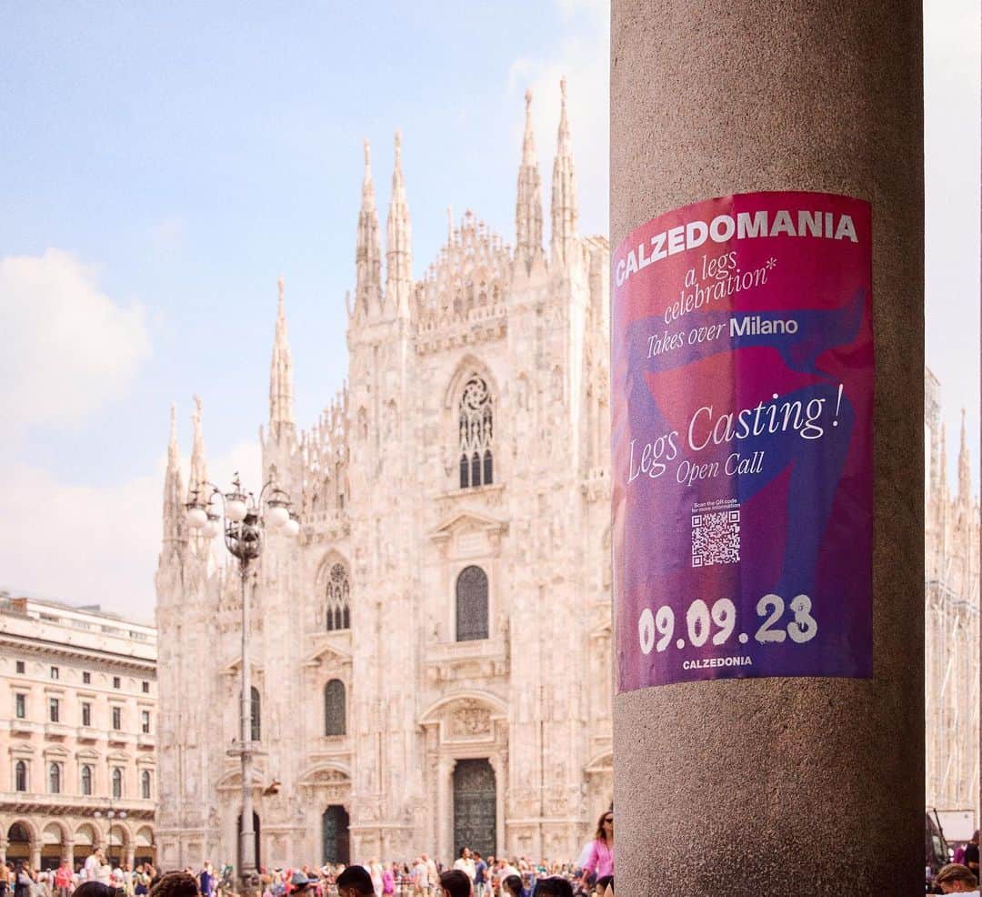 のインスタグラム：「You read well, we cast Legs!  Discover how to be part of the new chapter of #Calzedomania at Calzedonia.com !」