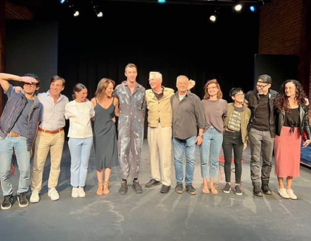 アナベス・ギッシュさんのインスタグラム写真 - (アナベス・ギッシュInstagram)「I spent the entirety of last week with these talented and brave actors, as well as other artist-souls here in LA, seeking nourishment and connection through the language and spirit of a legendary playwright. In a darkened theater, in actual physical space, we connected, we sweat and panicked; laughed wickedly and, of course, wept. We fought demons and battled our egos; we were terrified and humbled and radiant and messy. It is no small thing to willingly reach for these things and be deeply changed by them. For sure, I am changed. (“Activate me!”) Thank you to Jackie and Nick and Paul for organizing and producing this workshop. Thank you to everyone pictured (and tagged) here for their courage and gorgeous humanity. And thank you to John Patrick Shanley for writing and sharing so generously his art, his language and his witty, wise heart. ❤️」9月5日 2時59分 - annabeth_gish