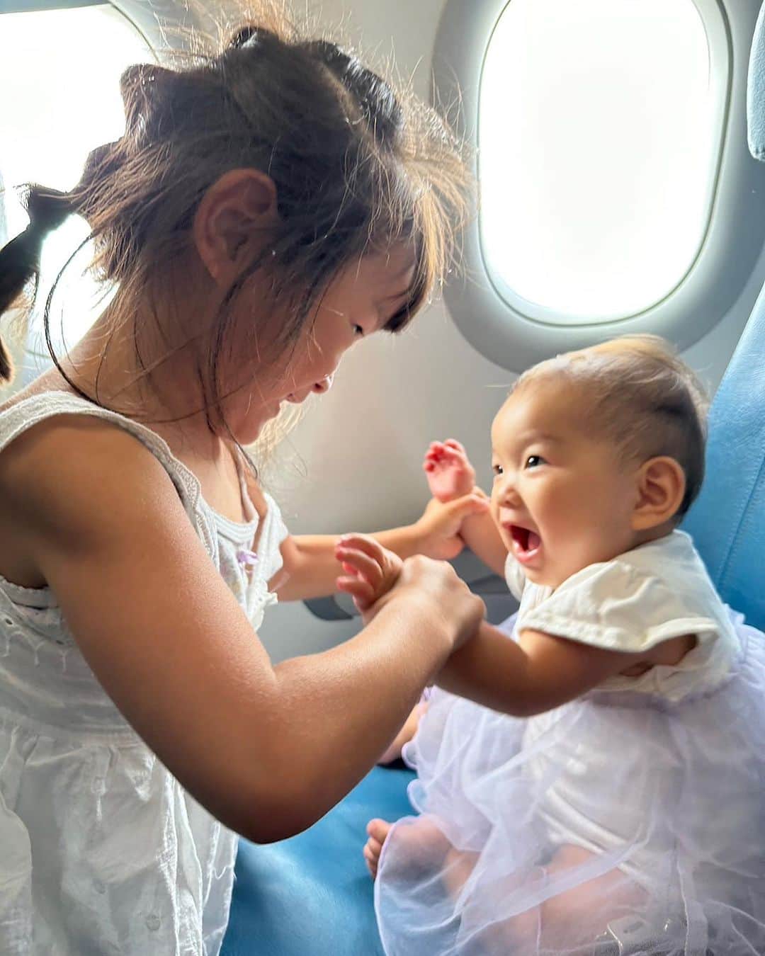 のインスタグラム：「バイバイセブ👋✈️ 「こんどはセブ島にお母さんといっしょににゅうがく（留学）したいな」ってののちゃん❣️ 現地の人と英語でコミュニケーションが出来たのが嬉しかったみたいです💕 親子で短期の語学留学ができる学校があるみたいなので、調べてみよーっと！ 案内してくださったガイドさんやドライバーさん、お世話になった方々ありがとうございました😌 日常では出来ない経験がたくさんできました⭐️  #村方乃々佳 #ののちゃん #ののかちゃん #ののちゃんねる #nonokamurakata #노노카 #NONOCHAN #夏休み　 #フィリピン旅行 #セブ島 #ひーちゃん」
