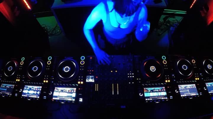 DJ Mel Clarkeのインスタグラム：「Monday mix ❤️‍🔥」