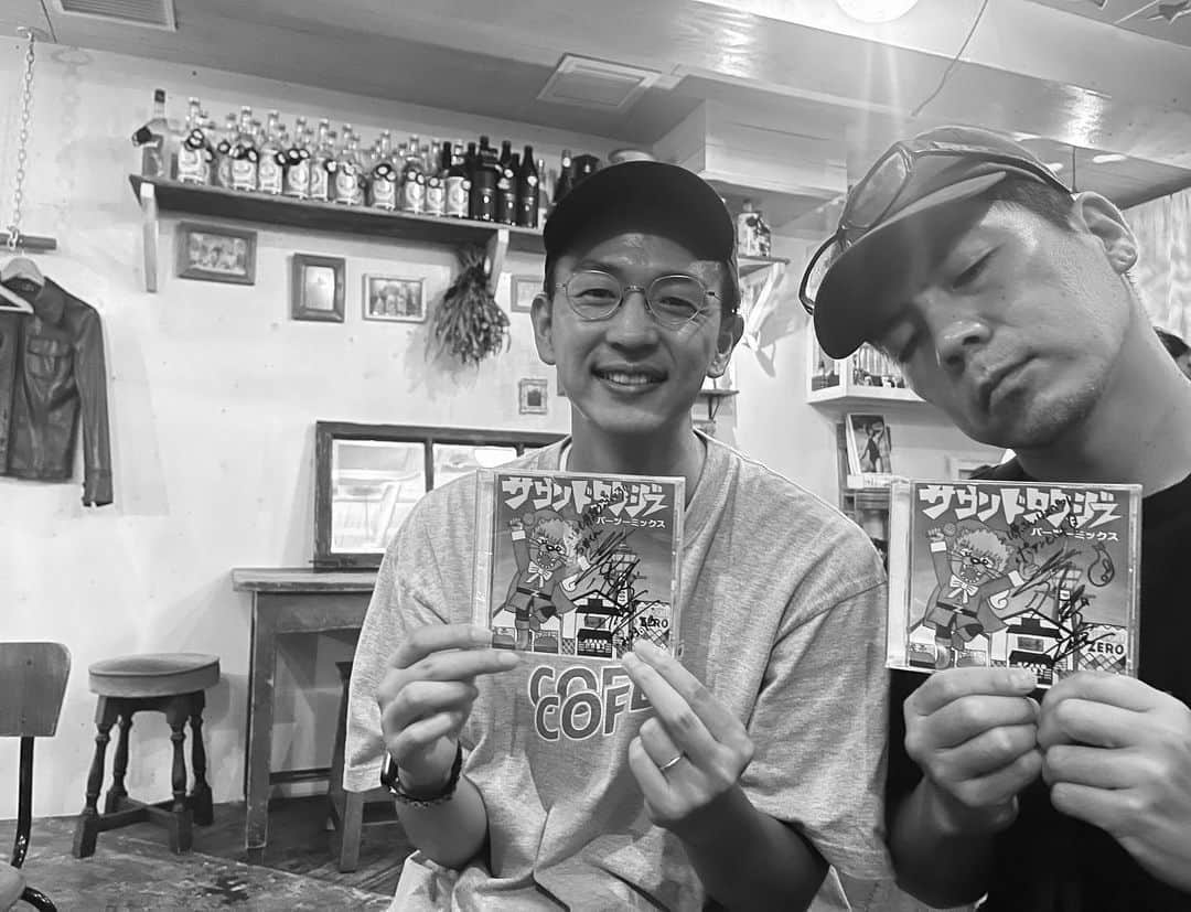 TAK-Zさんのインスタグラム写真 - (TAK-ZInstagram)「♥️( ´･_ ･` )👂🏼👍🏾  @tenjikunezumikawahara  @comandanteishii  @ranjyatai_staff  #変てこな集まり #愛 #耳good #パーツーミックス #🍆」9月4日 19時01分 - tak_z