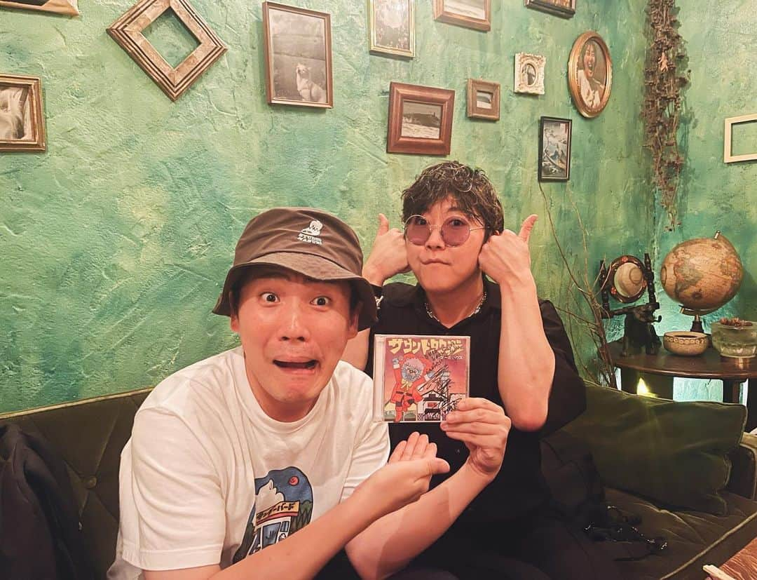 TAK-Zさんのインスタグラム写真 - (TAK-ZInstagram)「♥️( ´･_ ･` )👂🏼👍🏾  @tenjikunezumikawahara  @comandanteishii  @ranjyatai_staff  #変てこな集まり #愛 #耳good #パーツーミックス #🍆」9月4日 19時01分 - tak_z