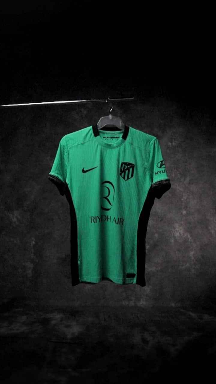 アトレティコ・マドリードのインスタグラム：「Elegancy & Sustainability. Here’s your 3rd kit 🌳🌿🍃🌱♻️」