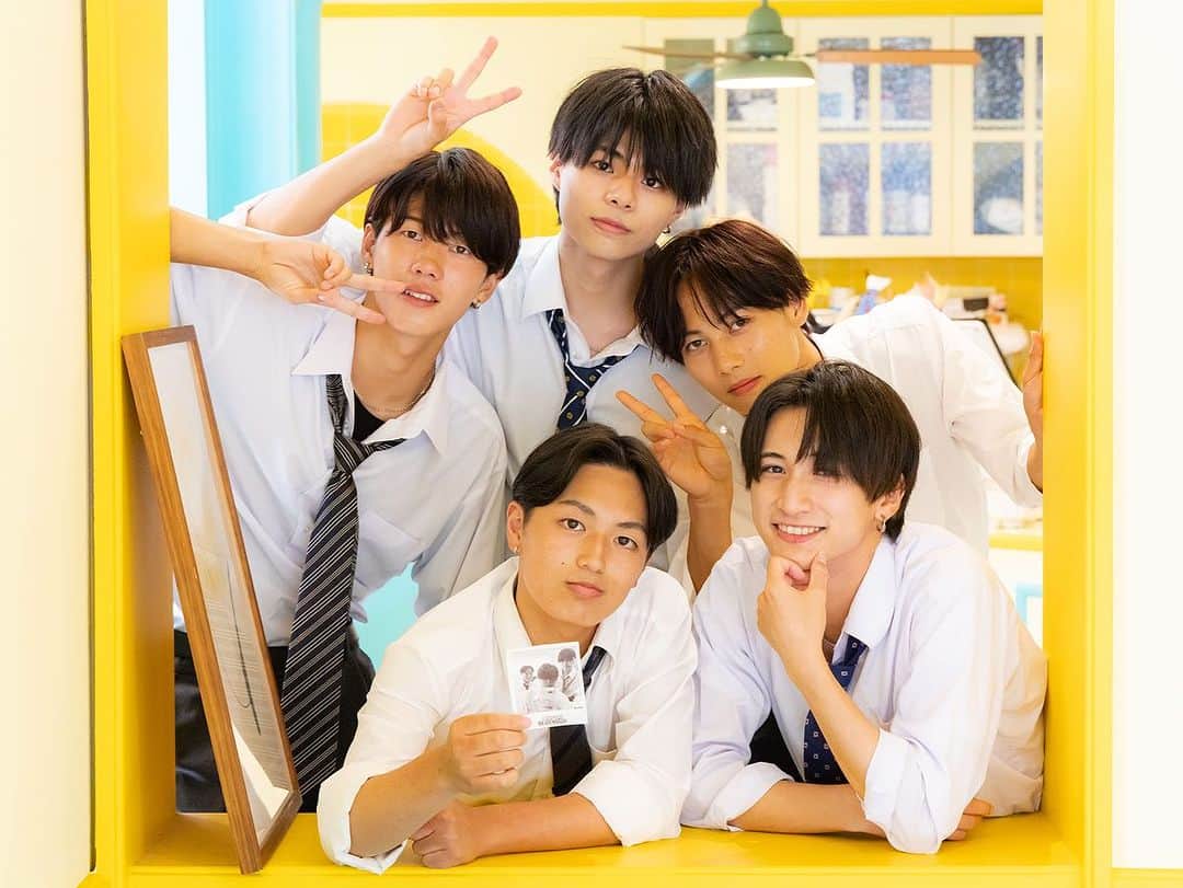 今日好き　公式アカウントさんのインスタグラム写真 - (今日好き　公式アカウントInstagram)「加速する9人の恋…。  第一印象で気になっていた まき・りんかと 少しずつ仲を深めるはなみち。  恋はこれからどうなる…💘？   今夜10時から第2話START！ リアタイする人は「❤️」をコメント✍️  ━ ━ 𝗠𝗘𝗠𝗕𝗘𝗥 ━ ━  #磯村美羽 ( みう ) @miu_isomura  #冨永真姫 ( まき ) @t_maki1003  #中山あやか ( あやか ) @nakayama_ayaka1  #りんか ( りんか ) @1n_o28   #今富将吾 ( しょうご ) @shogo_imatomi  #植野花道 ( はなみち ) @tomatonian_3sei #武田愁 ( しゅう ) @shu__takeda  #八幡晴人 ( はると ) @haruto_yawata #吉田叡史 ( えいじ ) @eiji_age05  ━ ━ ━ ━ ━ ━ ━ ━  #今日好きになりました  #今日好きカンヌン編  #今日好き #カンヌン編 #jkブランド #jk1 #jk2 #jk3 #LJK  #jkの素敵な思い出 #jkにしかできないこと  #青春 #アオハル #恋愛 #海外旅行  #韓国旅行 #korea #韓国 #ソウル」9月4日 19時19分 - kyousuki_official