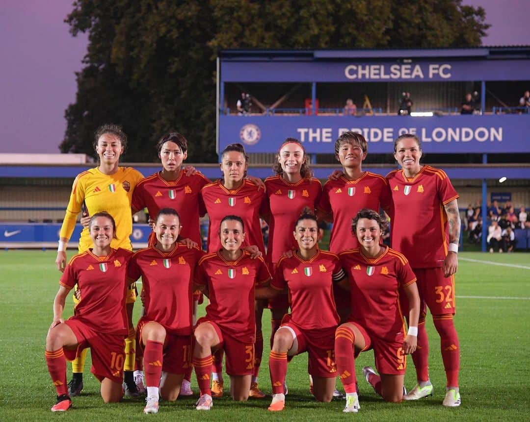 熊谷紗希のインスタグラム：「Keep working to get better🔥👊🏻 昨日はチェルシーと練習試合でした⚽️もっともっと良くなれるように、また続けます💪🏻」