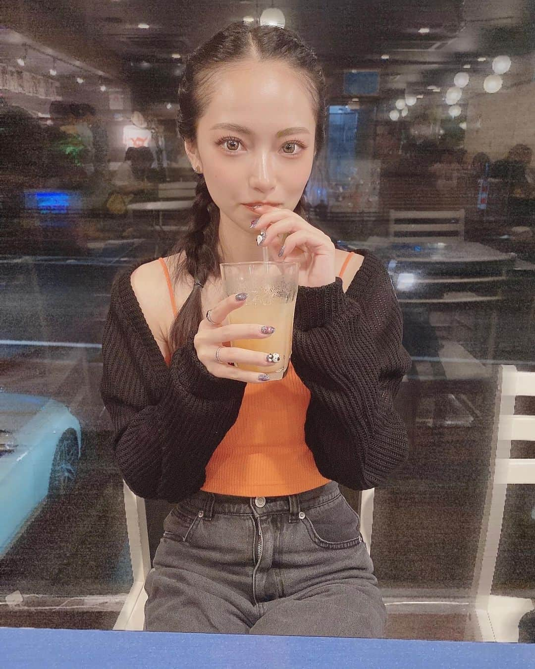 前川琳菜（りなち）さんのインスタグラム写真 - (前川琳菜（りなち）Instagram)「✩‧₊˚  熱海の花火行ってみたくて見れたの幸運すぎる☺️🎆💖  花火まで時間たっぷりあったから 3件くらいカフェやら飲食店はしごしたの思い出🫶笑 幸せの余韻にひだりながら帰ったのも思い出🫶  #熱海 #熱海旅行 #熱海海岸 #熱海花火 #熱海花火大会 #でこ」9月4日 19時31分 - rina__maekawa