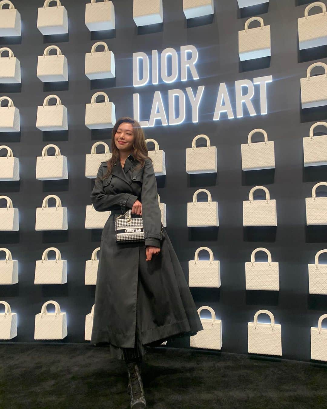 イ・ホジョンさんのインスタグラム写真 - (イ・ホジョンInstagram)「#dior #ladydior @dior 😍」9月4日 19時38分 - holly608