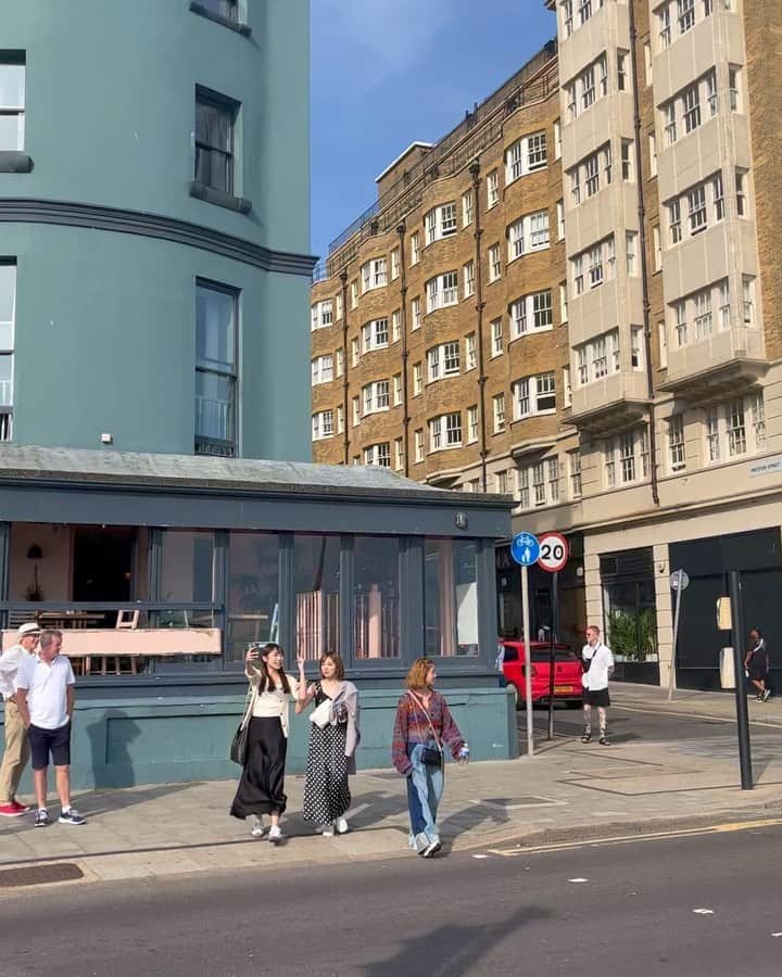 鈴本美愉のインスタグラム：「. We met again in Brighton  after a long time❤️‍🔥❤️‍🔥」