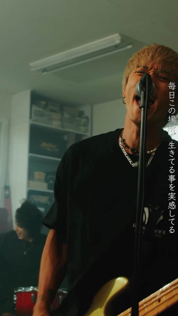 のインスタグラム：「EverythingのMV公開！！  Director: @seijiro243  Support Drums: @okap_drums   #SWANKYDANK」