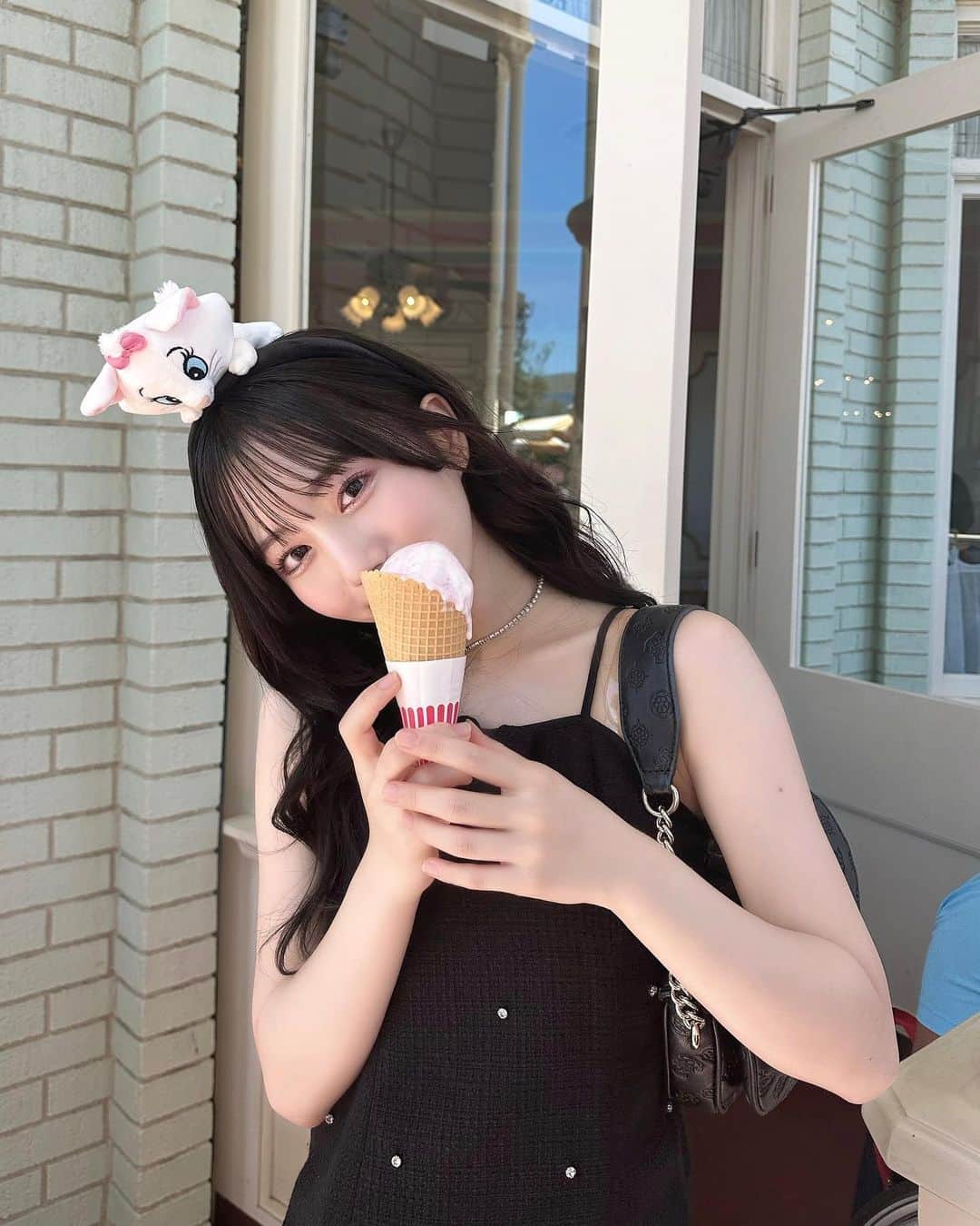 のインスタグラム：「やっとランド行けたの🐭🎀✨♡」