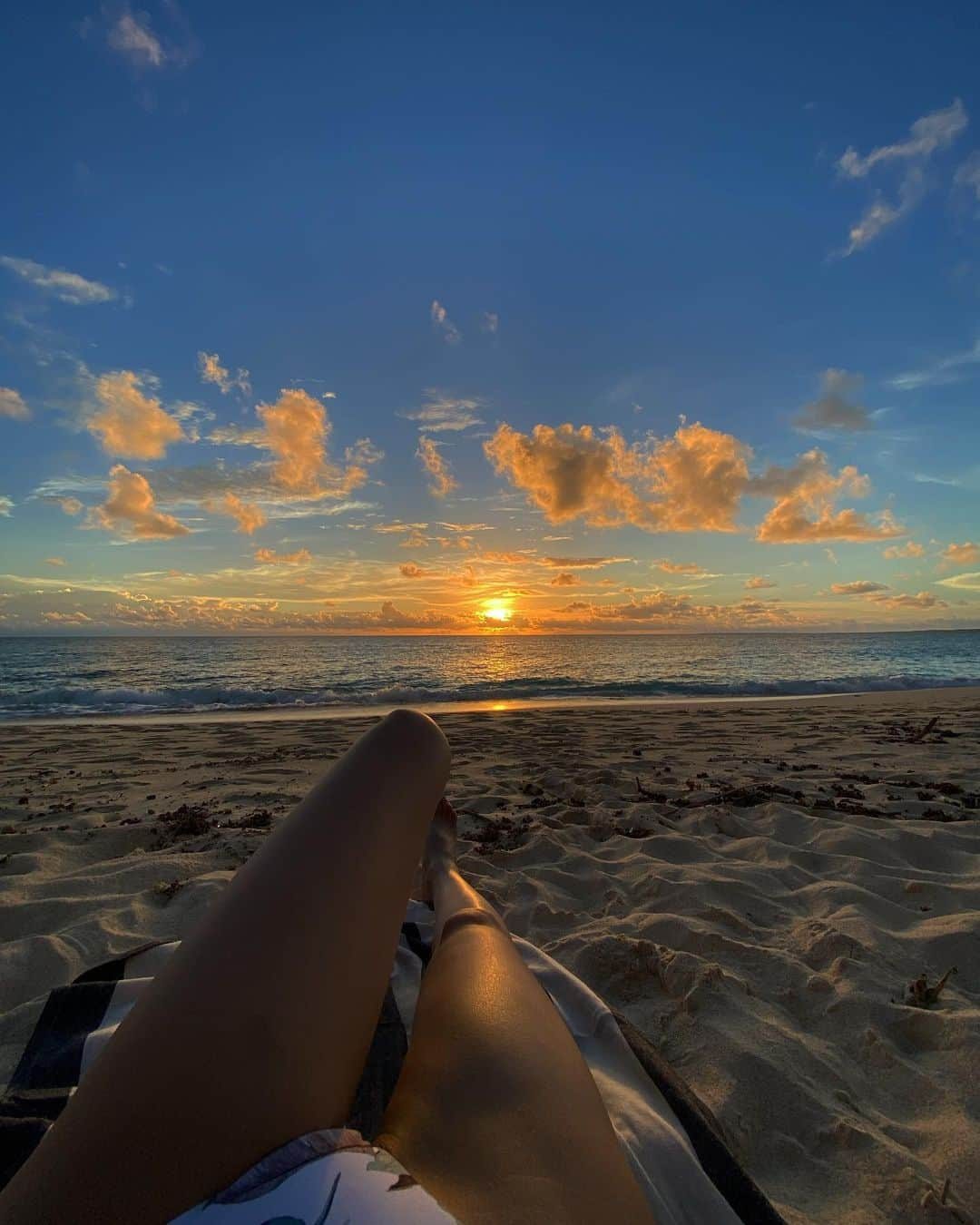 rittann48のインスタグラム：「🌇🏖️☁️  宮古島のsunsetが1番好き🧡 宮古島行きたい✨  #宮古島 #秘境ビーチ #サンセット #夕日  #伊良部島 #池間島 #来間島 #沖縄 #離島  #宮古島旅行 #沖縄旅行 #島旅  #旅行好きな人と繋がりたい  #写真好きな人と繋がりたい  #irabujima #miyakojima #kurimajima  #miyakoisland #ikemajima  #okinawa #japan #japantravel  #sunset #photography  #photooftheday #phototravel  #일본 #미야코지마 #여행」