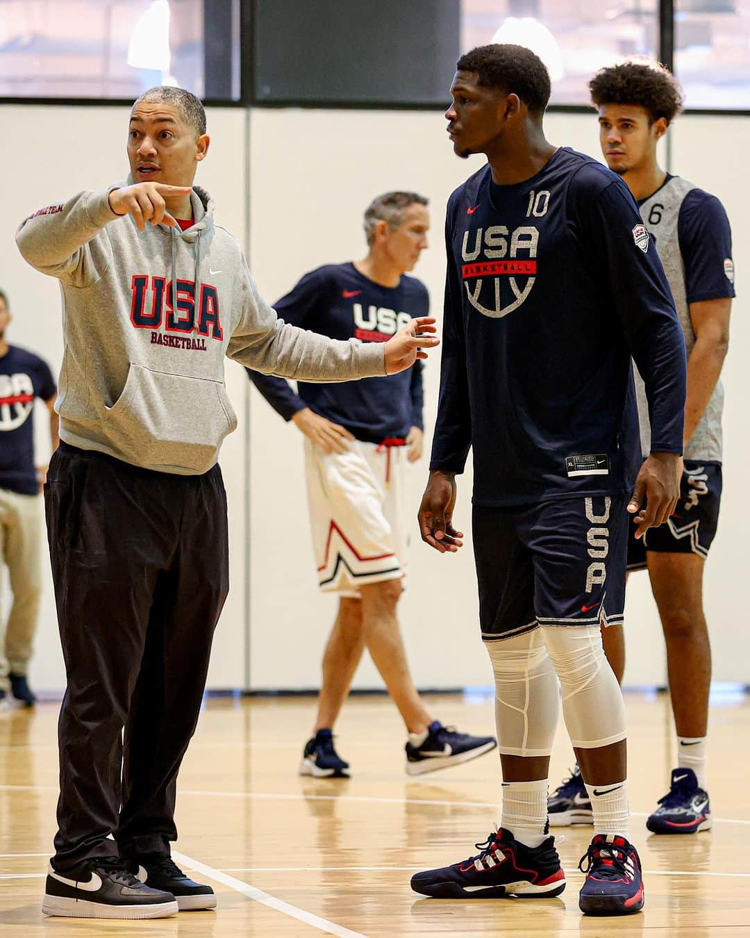 NBAさんのインスタグラム写真 - (NBAInstagram)「A new day. It’s back to work.   🇺🇸 #USABMNT #WinForUSA」9月4日 20時03分 - nba