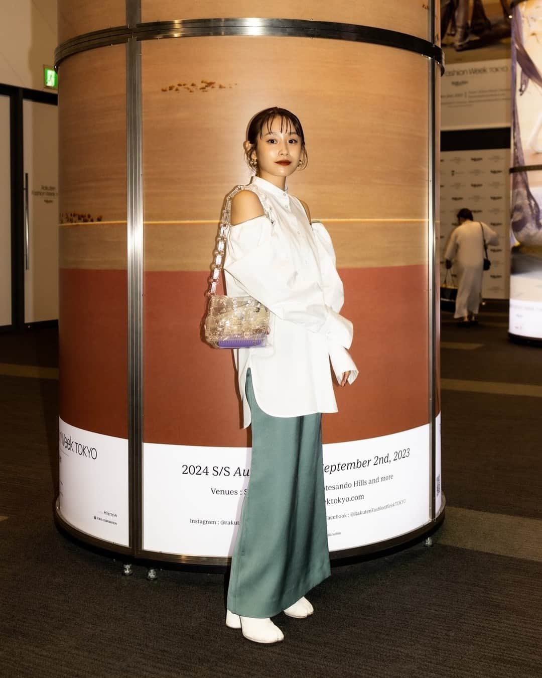 のインスタグラム：「Name: 高橋愛⁠ Tops #CINOH⁠ Pants #CINOH⁠ Bag #MameKurogouchi⁠ Shoes #MaisonMargiela⁠ ⁠ Photo by @shogomorishita⁠ ⁠ #スナップ_fs #fashionsnap #fashionsnap_women」