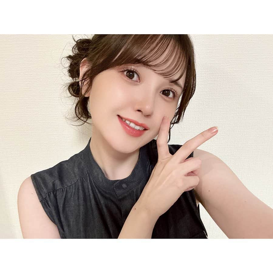 鬼頭明里さんのインスタグラム写真 - (鬼頭明里Instagram)「髪の毛めちゃくちゃ可愛くしてもらったんだけど おまかせでやってもらったから何がどうなってるのか一生わからん🫰」9月4日 20時18分 - akarikito1016