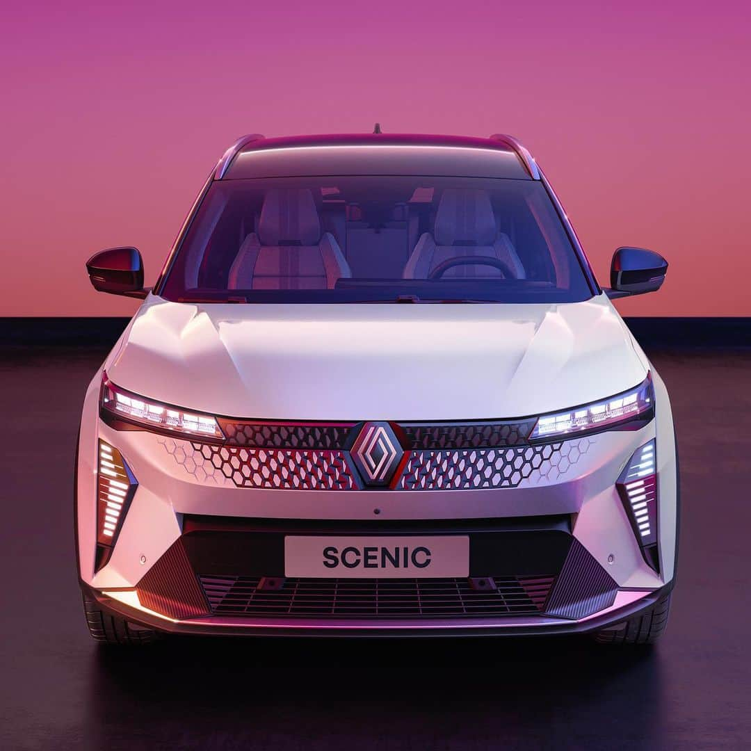 ルノーさんのインスタグラム写真 - (ルノーInstagram)「Meet the All-new #Renault #Scenic #ETech 100% #Electric: the first more sustainably designed all electric family vehicle!  Scenic’s 27 years of evolution have led to an electric powertrain, featuring a 620km-plus WLTP range for long journeys.  Made in France in our ElectriCity EV leading hub, the All-new Renault Scenic E-Tech 100% electric is 90% recyclable. It embodies the Group’s new sustainability strategy and the three pillars that strategy stands on: the environment, safety and inclusion.」9月4日 20時19分 - renaultgroup