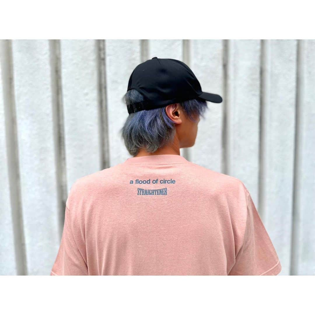 佐々木亮介さんのインスタグラム写真 - (佐々木亮介Instagram)「GOLD & SILVER TEE @a_flood_of_circle_official  @straightener.jp  @a.horie」9月4日 20時28分 - ryosukesasakileo