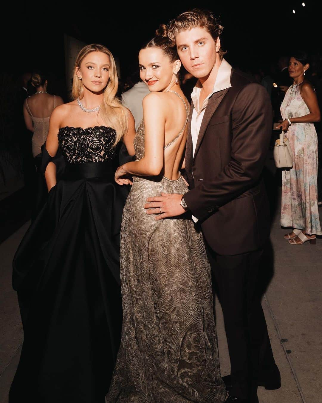 Armani Beautyさんのインスタグラム写真 - (Armani BeautyInstagram)「One night only. An exquisite evening with Armani beauty Faces and GEN A Collective at the Giorgio Armani Privé Fashion Show as a part of the One Night Only celebration in Venice.   @sydney_sweeney, @maudeapatow, @hichasestokes, @kelseaballerini, @chrisappleton1, @lukasgage, @michaelb05, @lilireinhart, @adriaarjona, @isabelamerced   @giorgioarmani @labiennale Credits: @sgpitalia, @germanlarkin, @lucaspossiede   #Armanibeauty #Armanimakeup #GiorgioArmaniPrivé #GAOneNightOnlyVenezia #BiennaleCinema2023 #Venezia80 #SydneySweeney #MaudeApatow #ChaseStokes #KelseaBallerini #ChrisAppleton #LukasGage #MichaelEvansBehling #LiliReinhart #AdriaArjona #IsabelaMerced」9月5日 1時30分 - armanibeauty