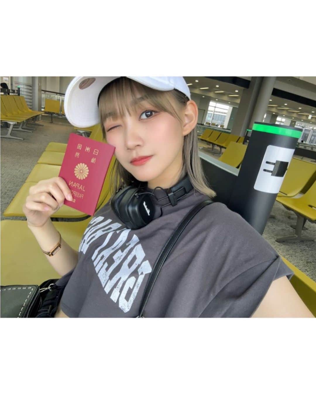 保﨑麗のインスタグラム：「韓国投稿おしまい！  空港でパシャリ📷」
