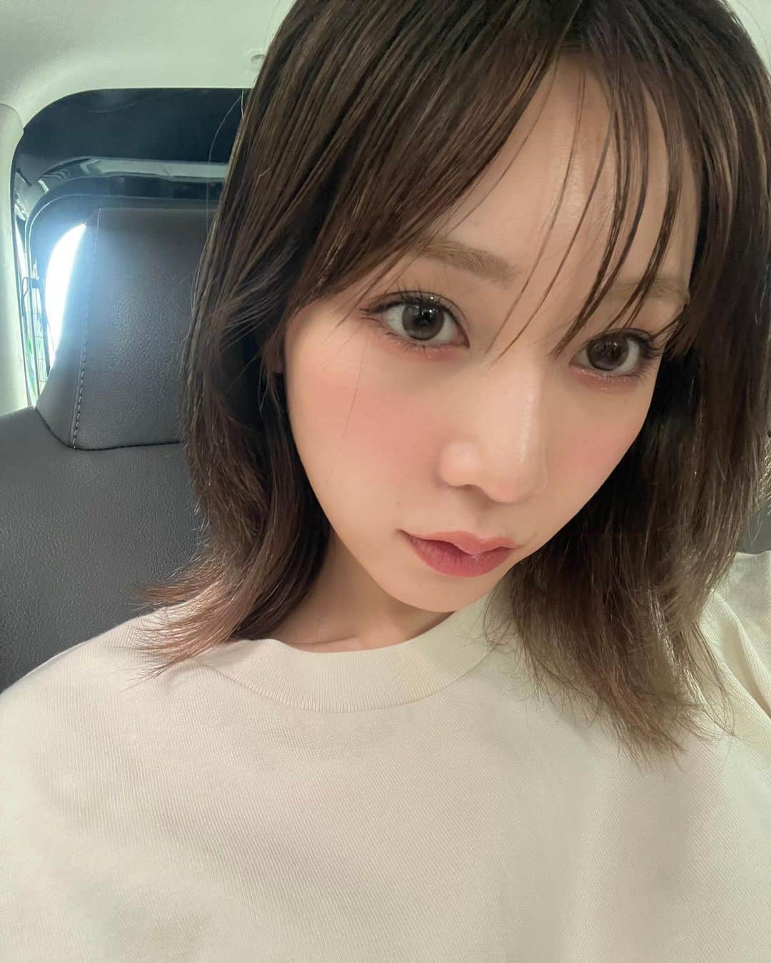 古川優香のインスタグラム：「今日中にセブンイレブンにチケットの支払いしに行かないとあかん なんでタイミング何回もあるのにギリギリなるわけ❓」