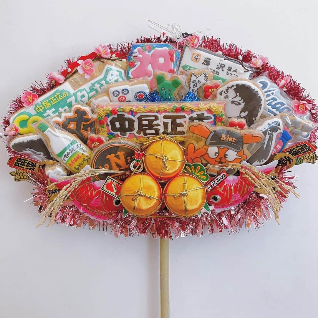 ai okadaのインスタグラム：「熊手🌄🇯🇵✨ 3連続🧸🧸🧸 #icingcookies」
