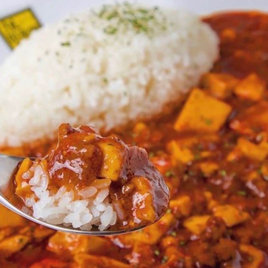 チキン南蛮カレーのルウ王子のインスタグラム：「本日もカレー倶楽部ルウ たくさんのお客様にご来店いただき 大感謝でござルウ！  今週もカレー倶楽部ルウを 華麗によルウしくお願いします！  夏はカレー倶楽部ルウで カレーを食べルウ！  カレー最高！テゲうまルウ！ ★ ★ #カレー好きと繋がりたい #チキン南蛮カレー #都城ランチ #カレー #宮崎グルメ #都城カレー #カレー倶楽部ルウ #宮崎 #都城 #カレー好きな人と繋がりたい #宮崎ランチ #都城カレー #チキン南蛮」