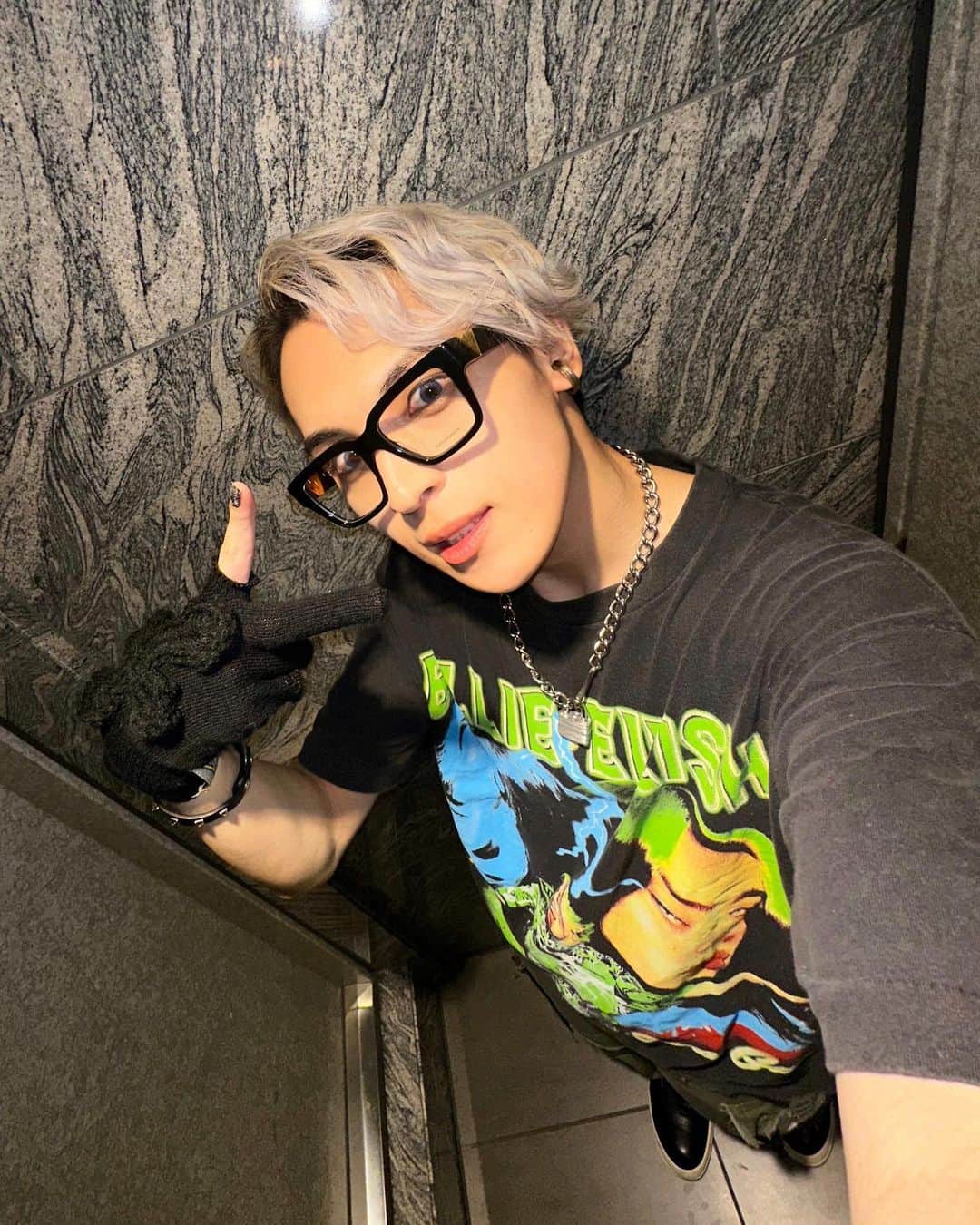 Novel Coreのインスタグラム：「BILLIE EILISH 🖤💚」