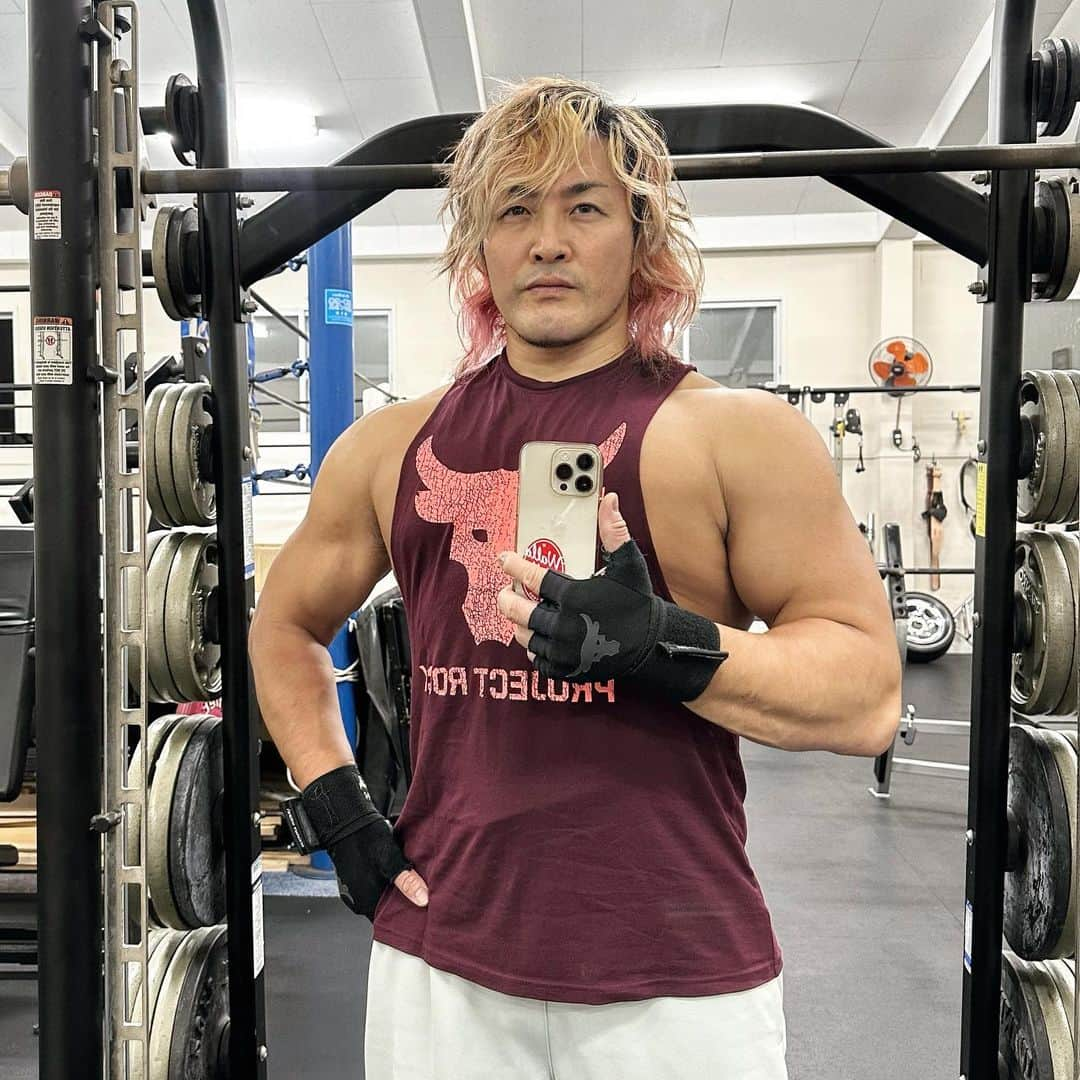 棚橋弘至さんのインスタグラム写真 - (棚橋弘至Instagram)「道場で #肩トレ #shoulderworkout  肩トレは、ネチネチ、コツコツやるしかないね  🍈(￣(工)￣)🍈  トレ後は #新日本プロテイン 🥛」9月4日 20時59分 - hiroshi_tanahashi