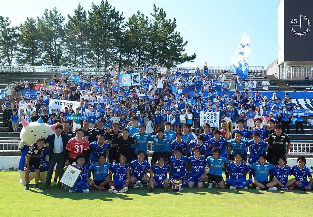 北脇健慈のインスタグラム：「Campeón 🏆🥇 次のステージも優勝しよう！  #福井ユナイテッド #fukuiunited」