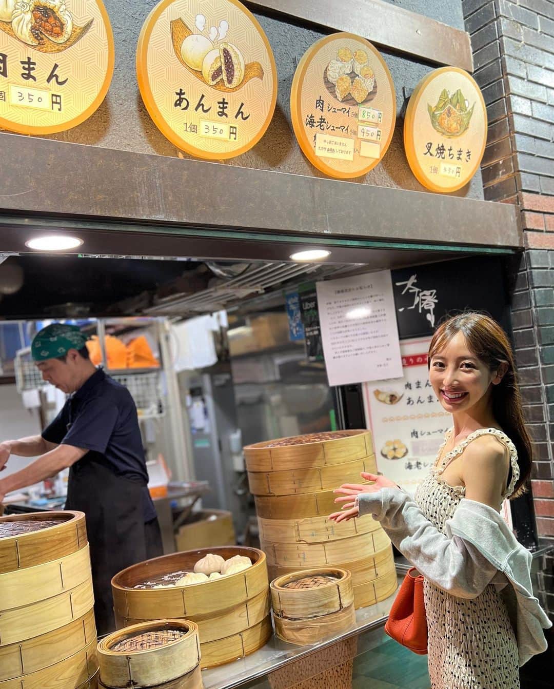 のインスタグラム：「仙台の街って、ノスタルジックで浸れるし、お魚もお肉も野菜もすっごい美味しくてさ、安くてさ、東北の良さがぎゅってしててすごい良い街だと思う。辛味噌ラーメンの名地でもあるしね。 にんにく辛味噌ラーメンが好きな私には最高の夜食があるんだ🍜❤️‍🔥」