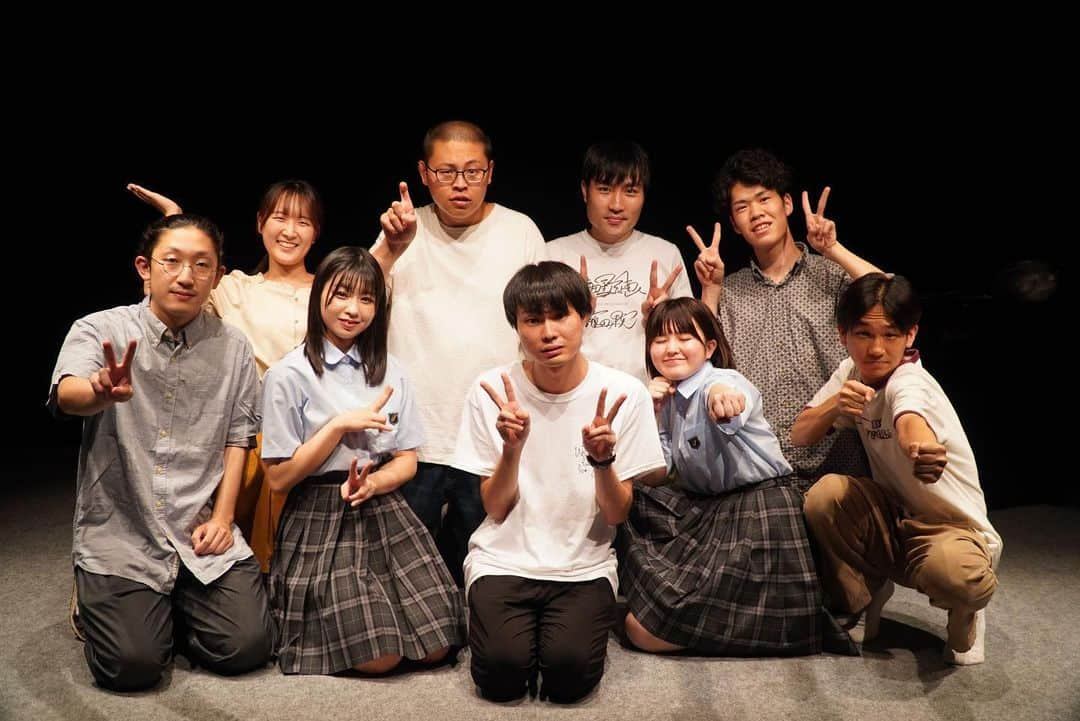 鳩のインスタグラム：「劇団星乃企画第12回公演「宇宙に一番近い夏」が無事終演いたしました🐦✨  1ヶ月以上の稽古期間を経て、2日間の公演で終わる演劇の儚さをいま身に染みて感じております  足を運んでくださったお客様、関係者様、演者陣そして星野、本当にありがとうございました  楽しかったです🐦‼️  #劇団星乃企画  #宇宙に一番近い夏」