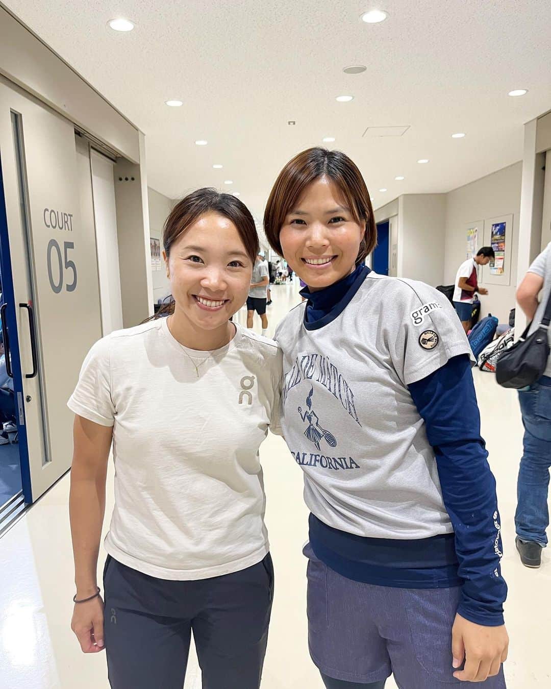 尾崎里紗のインスタグラム：「今週は安藤証券オープンで @kaji.haruka のサポート🎾 ⁡ 久々にくるみちゃんにも会えました！ ⁡ @kurumi.nara  ⁡ ⁡」